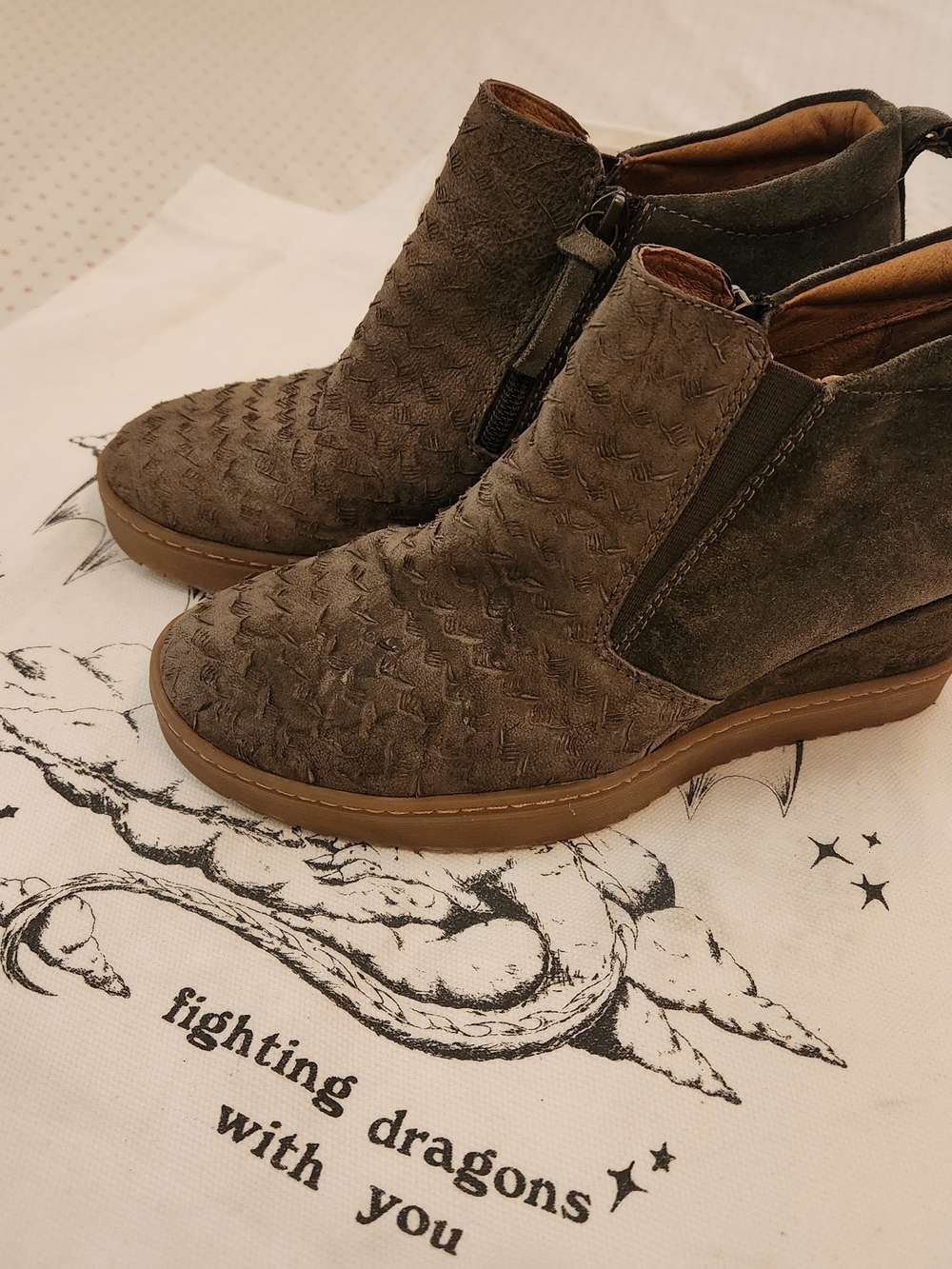 Womens Soffe Slayton Suede Army Green Wedge Boot Bootie Zipper  SF0048405 Size 8